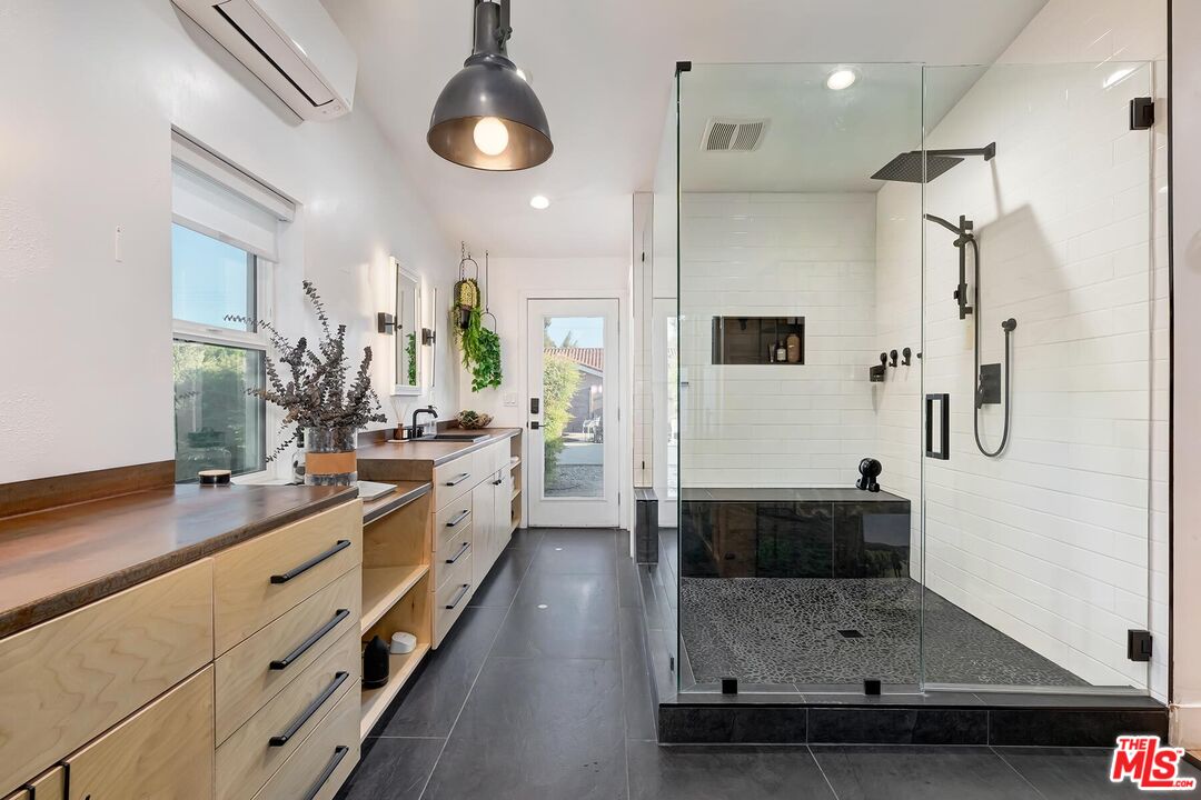 mid-century modern ranch home 