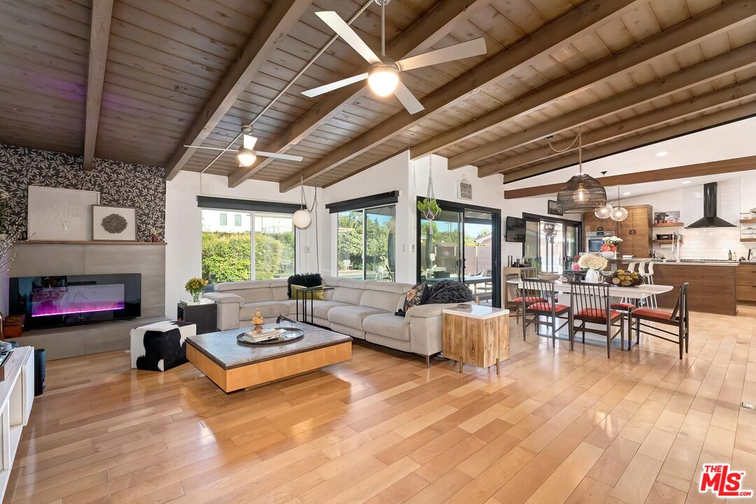 mid-century modern ranch home 