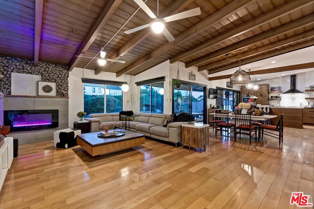 mid-century modern ranch home 