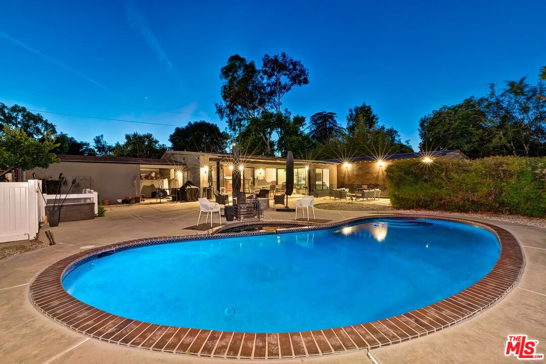 mid-century modern ranch home 