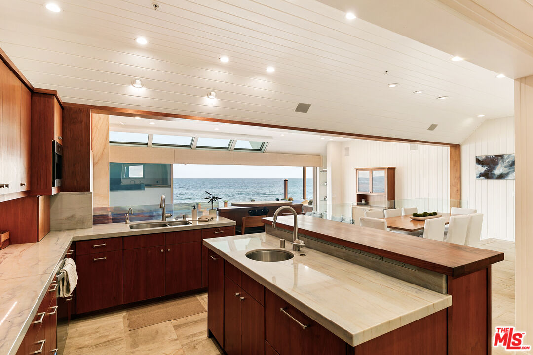 27352 Pacific Coast Hwy
