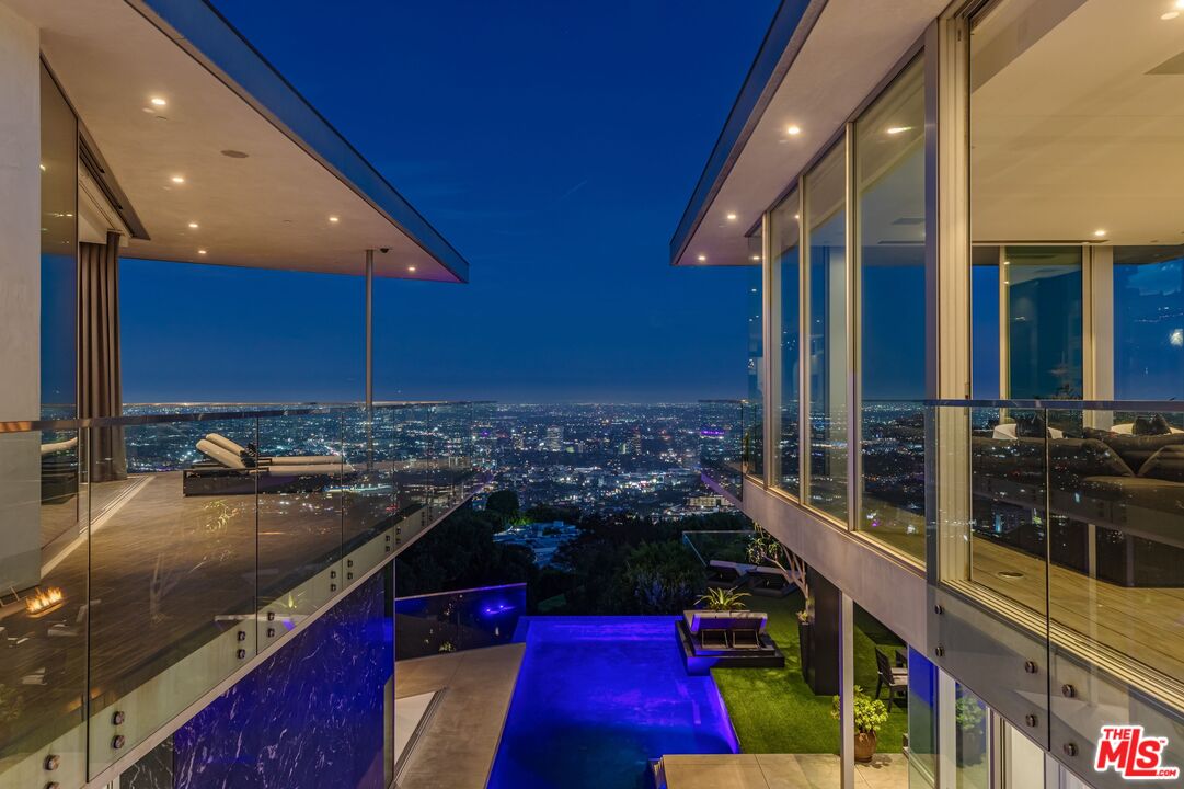 1474 Blue Jay Way