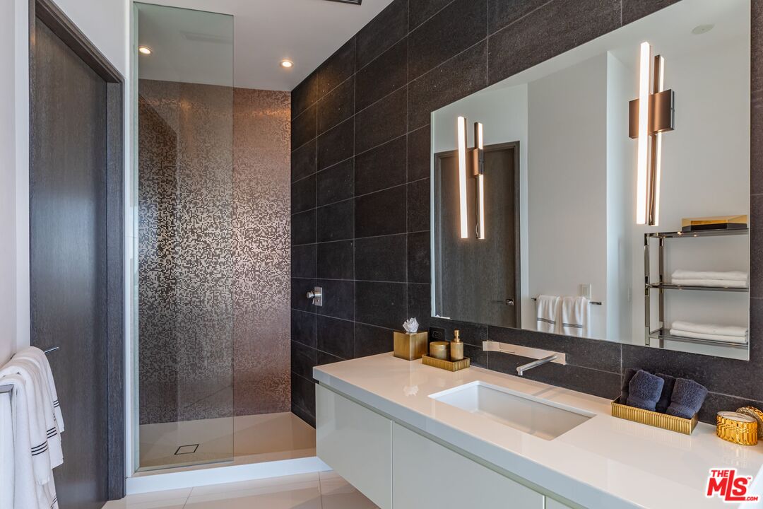 1474 Blue Jay Way