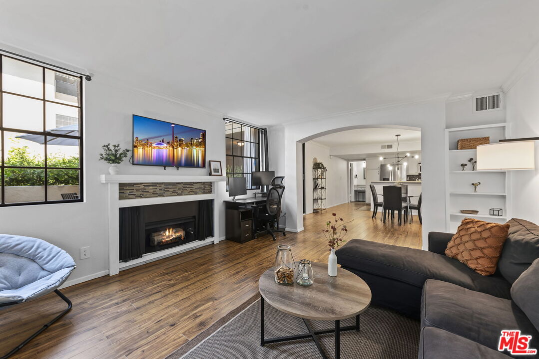 750 N Kings Rd Unit: 118
