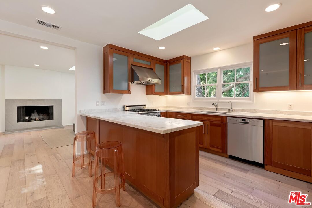 7586 Woodrow Wilson Dr