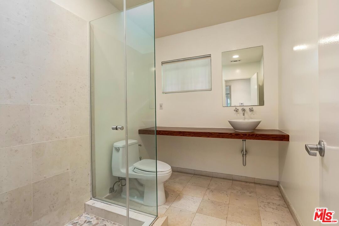 7586 Woodrow Wilson Dr