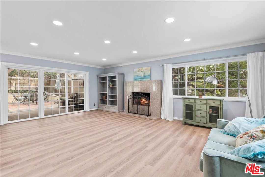 4635 Esparto St