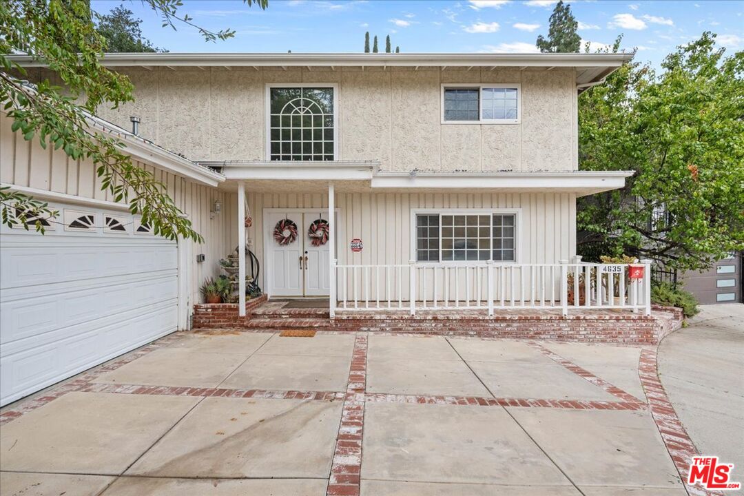 4635 Esparto St