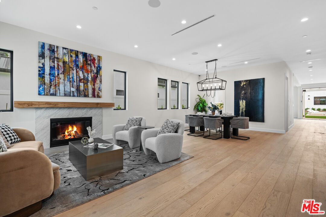 stunning modern farmhouse