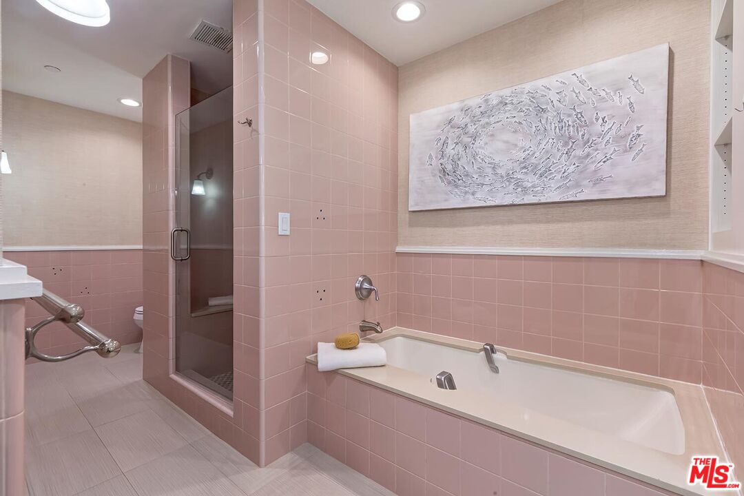Exceptional Corner Residence at The Diplomat