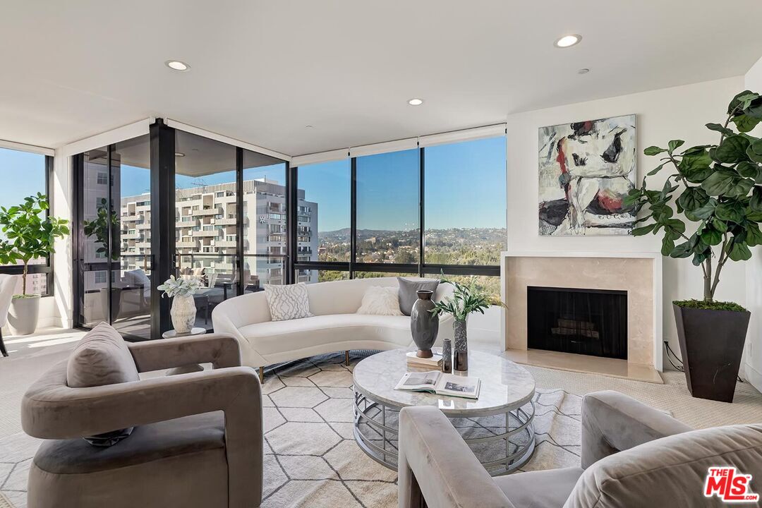 Exceptional Corner Residence at The Diplomat