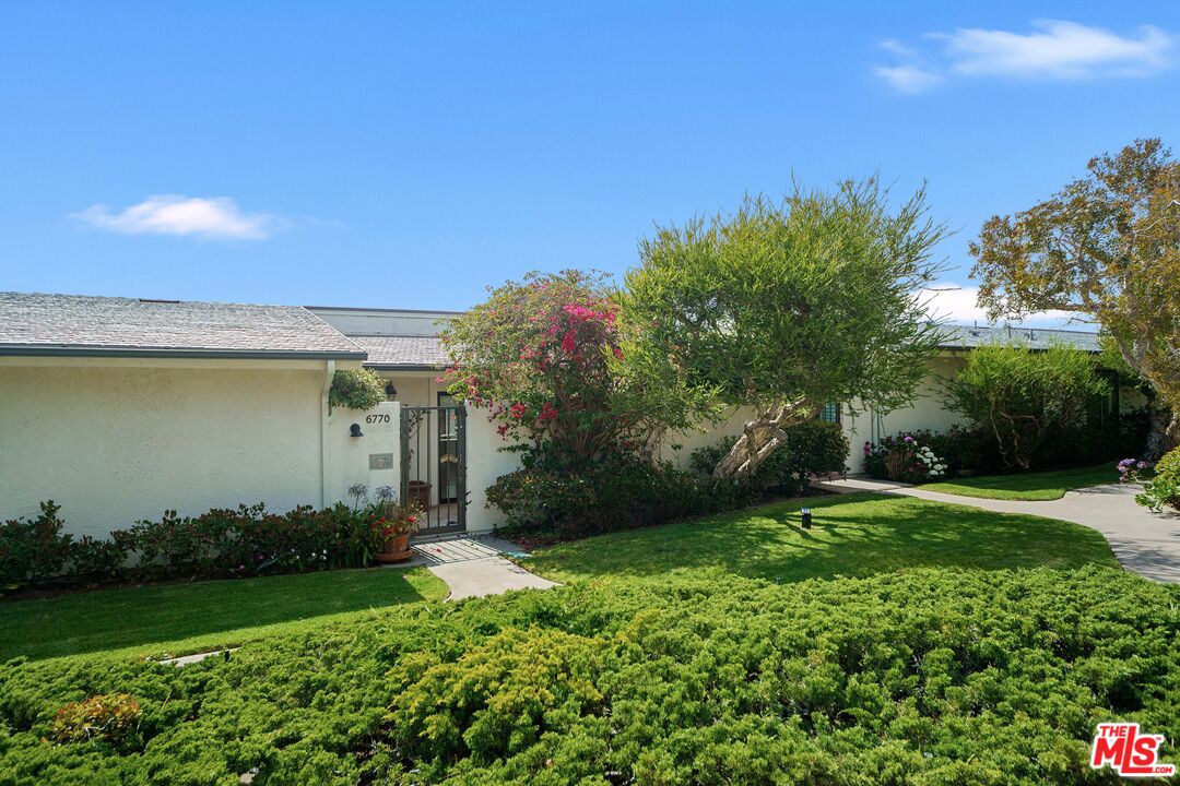 6770 Las Olas Way