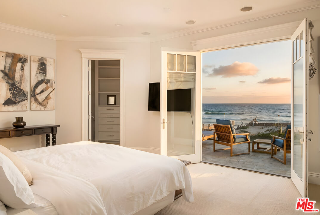 80-ft beachfront lot on exclusive broad beach 