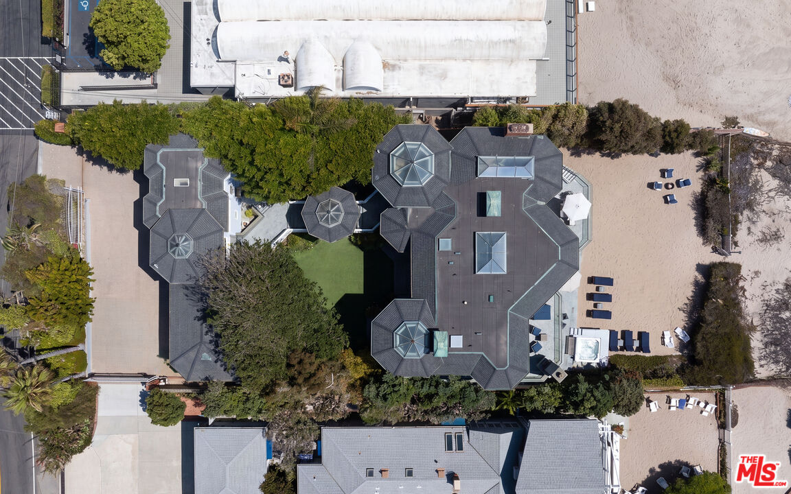 80-ft beachfront lot on exclusive broad beach 