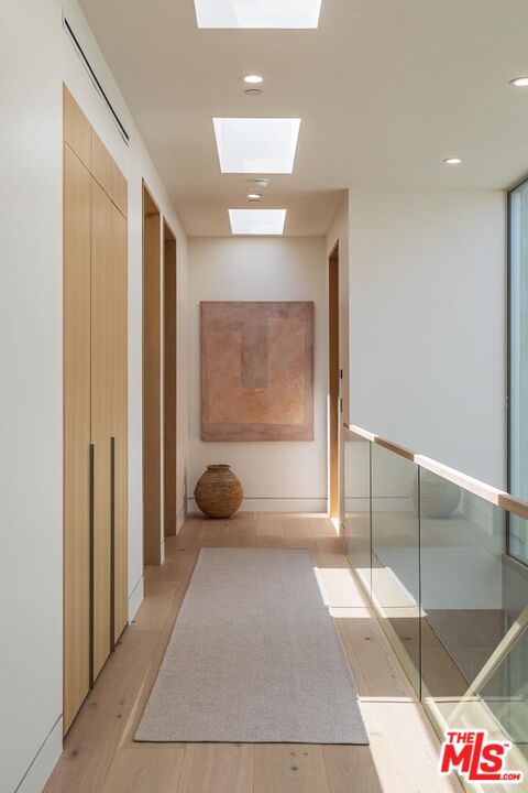 a brand new warm contemporary