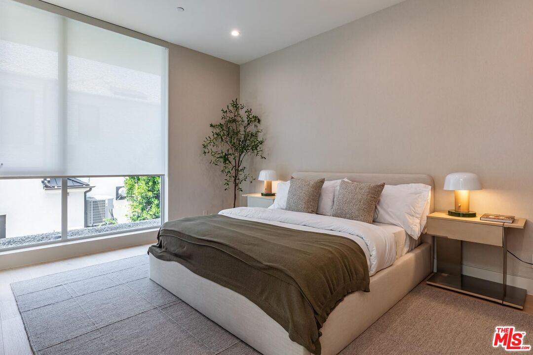 a brand new warm contemporary