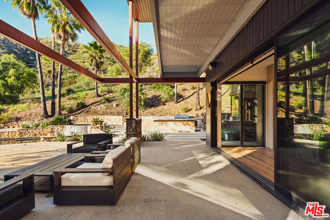 A rare Malibu sanctuary