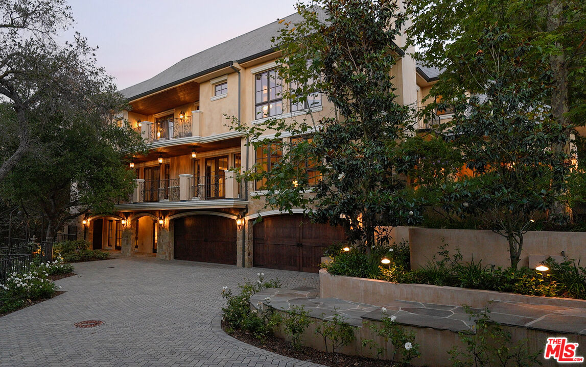 Villa Oeste