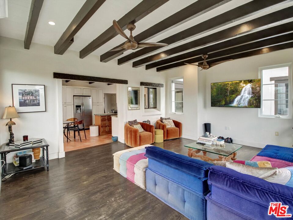 Charm and Privacy in the Hollywood Hills 
