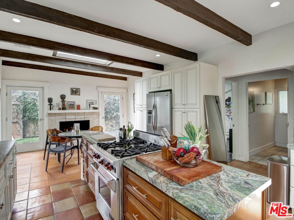 Charm and Privacy in the Hollywood Hills 
