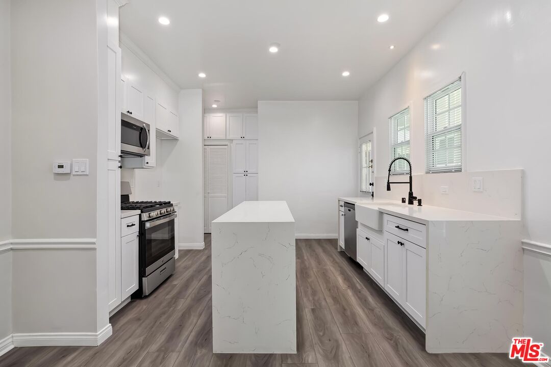 9342 W Olympic Blvd Unit: 9344