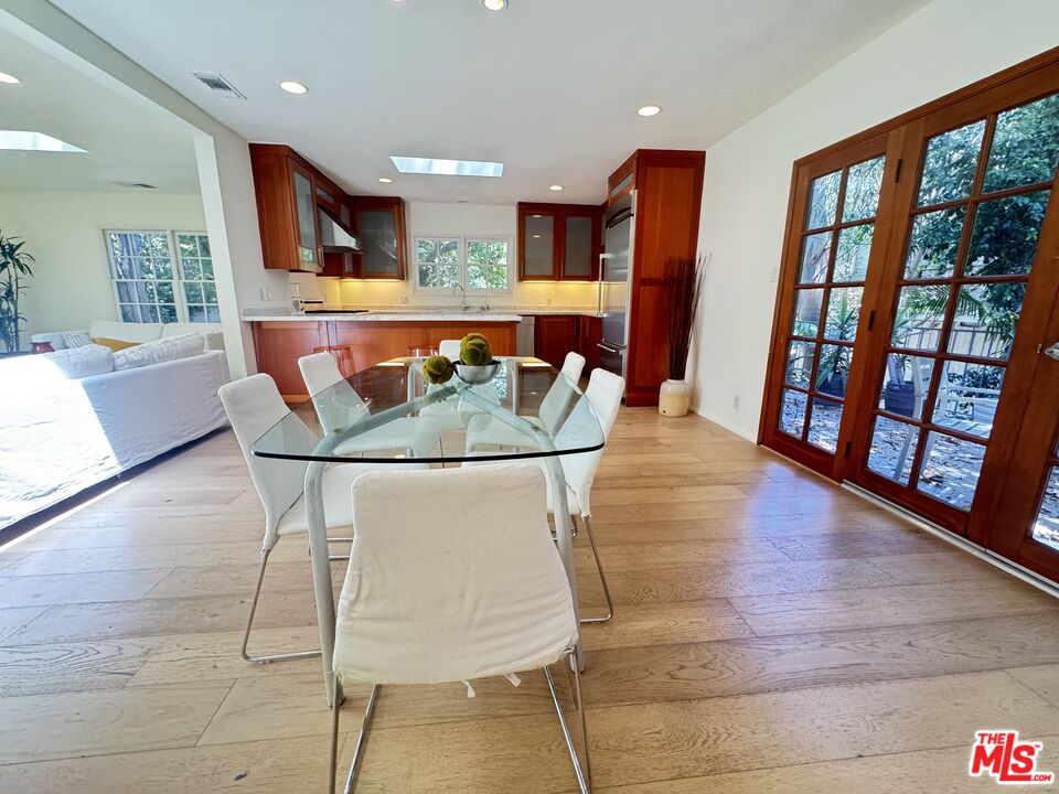7586 Woodrow Wilson Dr