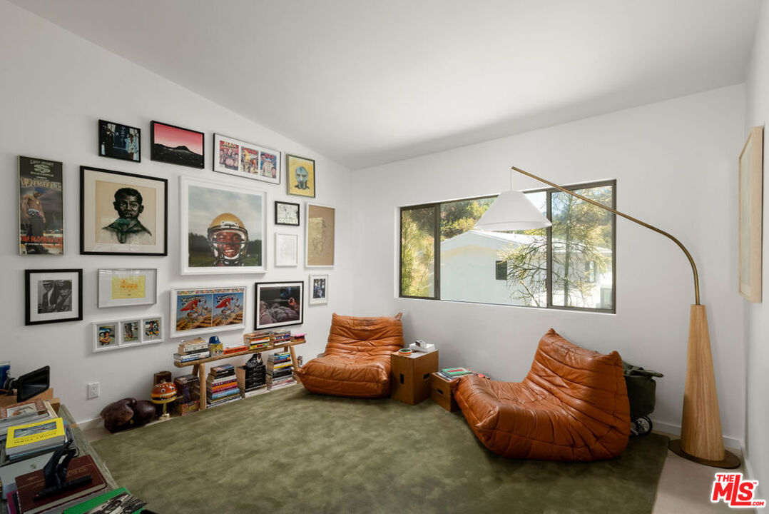 9659 Cedarbrook Dr