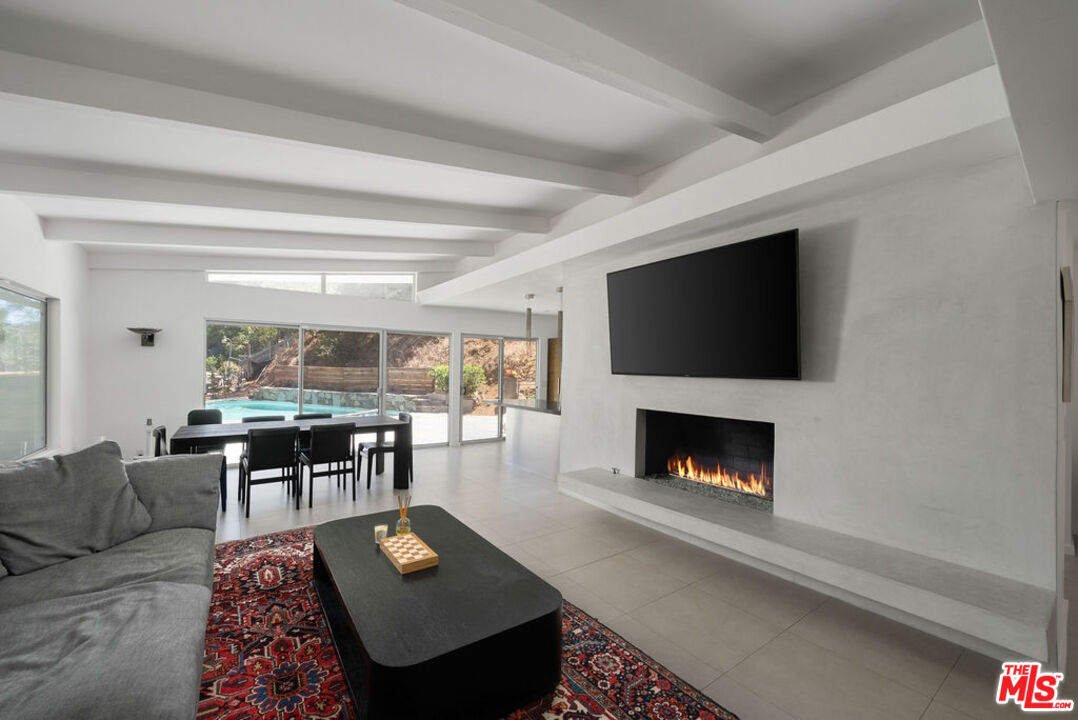 9659 Cedarbrook Dr