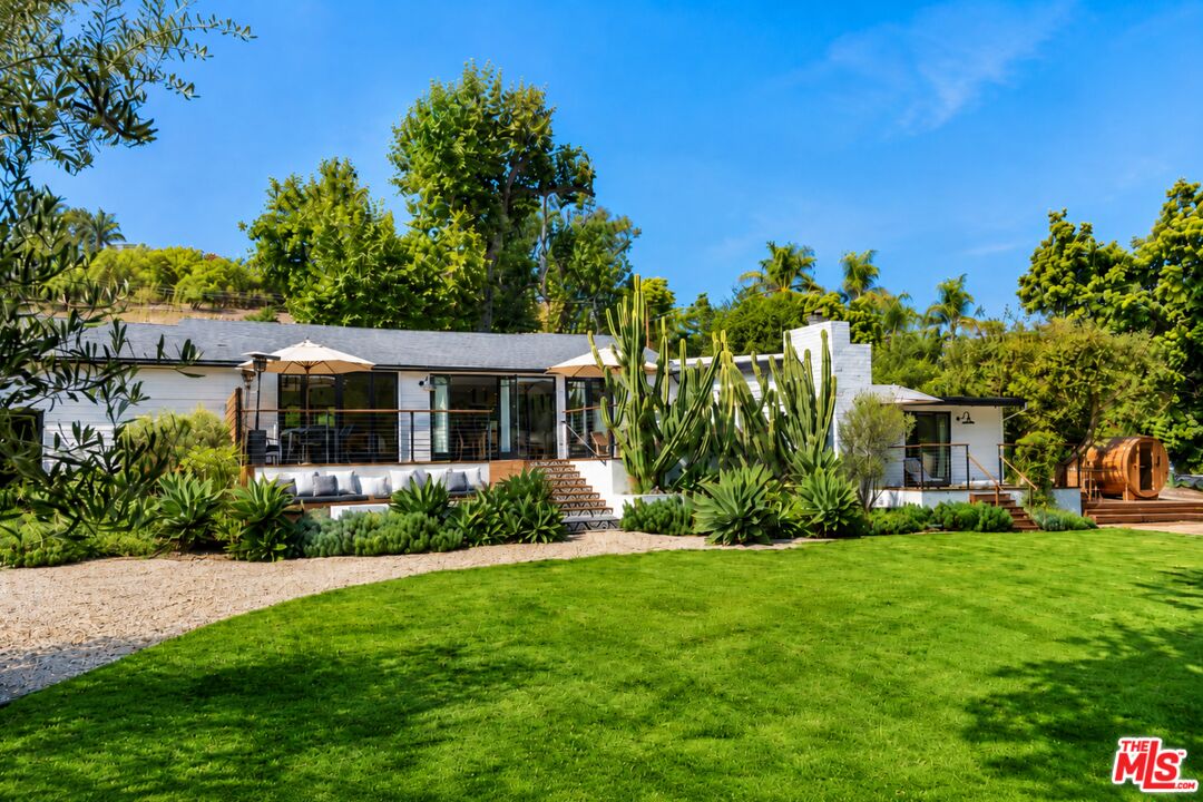 6316 Busch Dr