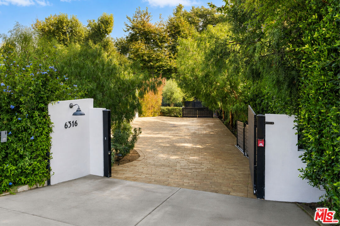 A secluded Malibu retreat