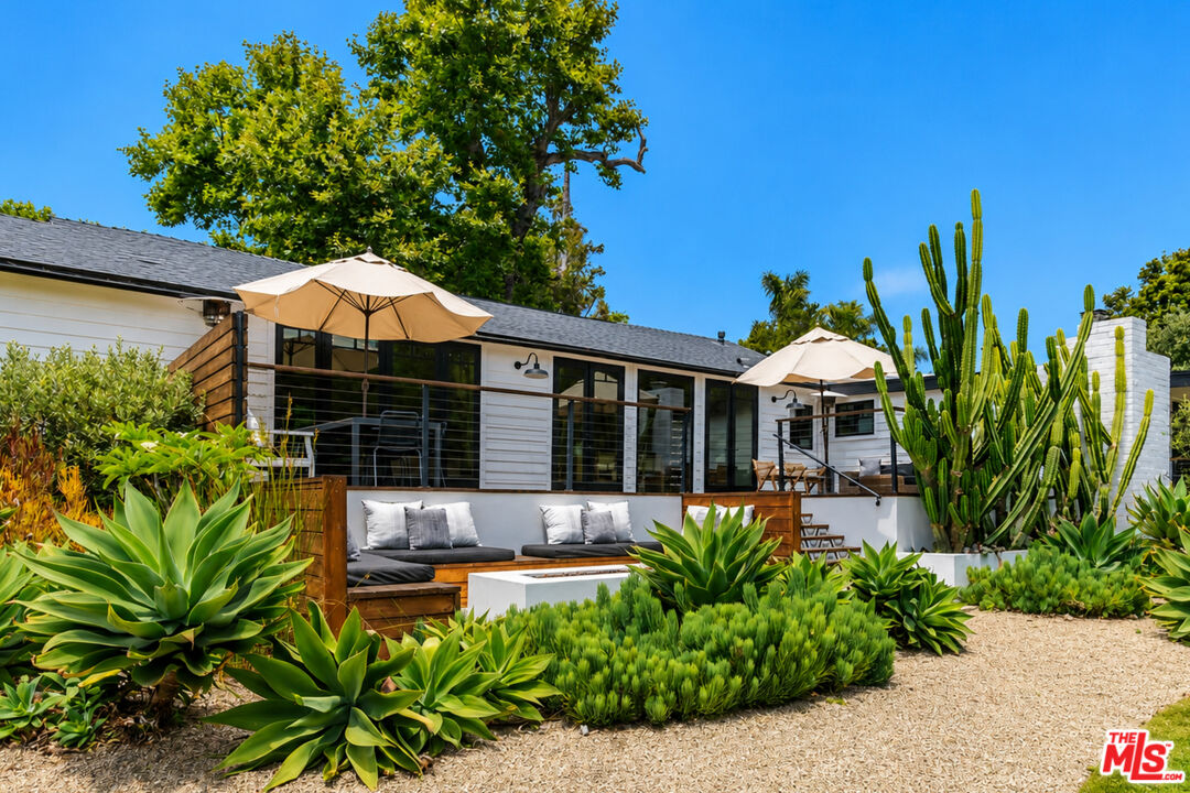 A secluded Malibu retreat