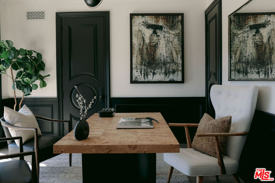 the desirable Riviera Palisades