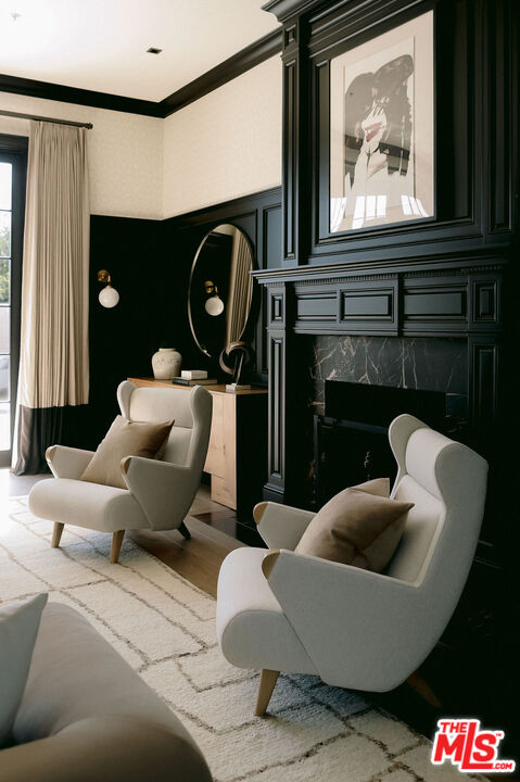 the desirable Riviera Palisades