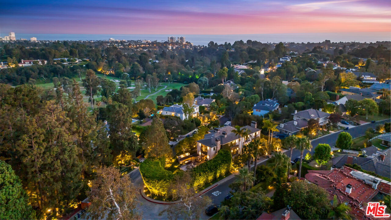 the desirable Riviera Palisades