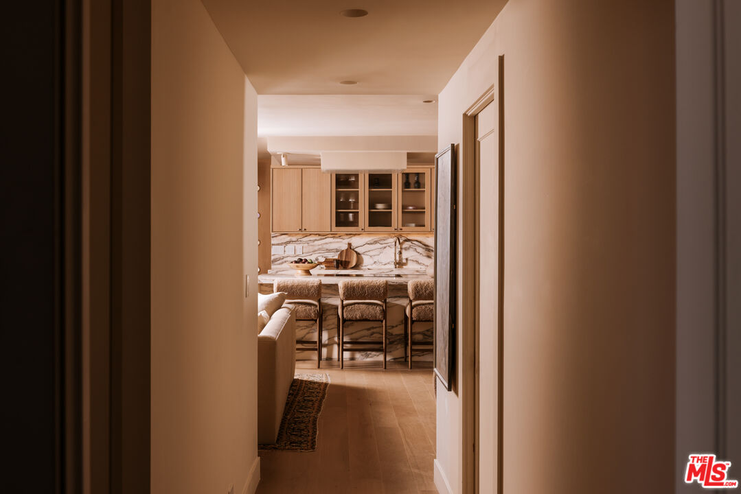 2220 Avenue Of The Stars Unit: 1904