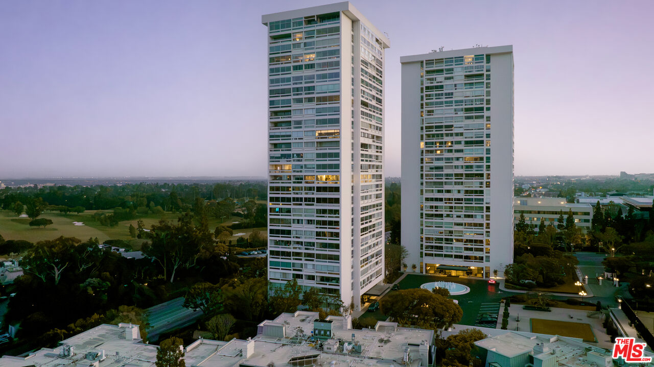 2220 Avenue Of The Stars Unit: 1904