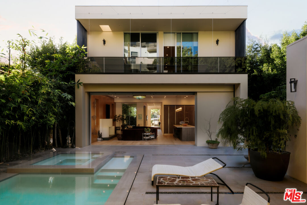 354 Westbourne Dr