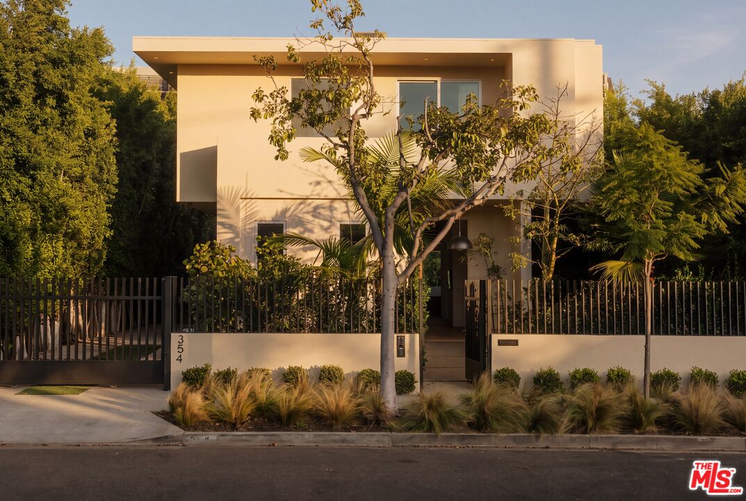 354 Westbourne Dr