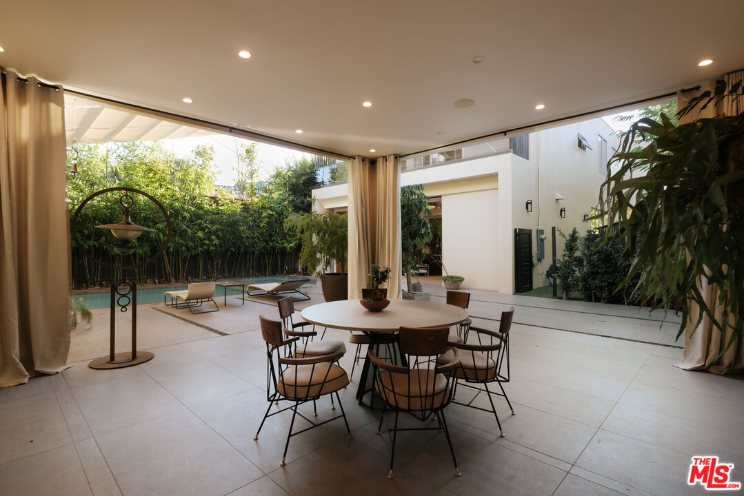 354 Westbourne Dr
