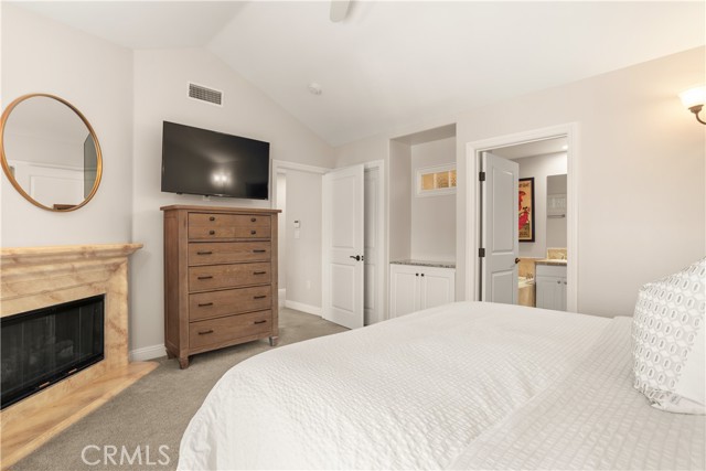 10756 Hortense ST Unit: 3