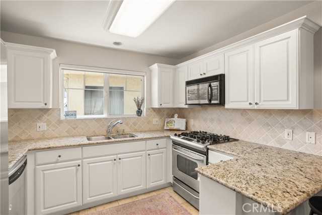 10756 Hortense ST Unit: 3