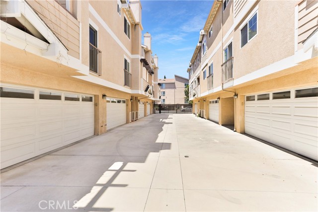 10756 Hortense ST Unit: 3