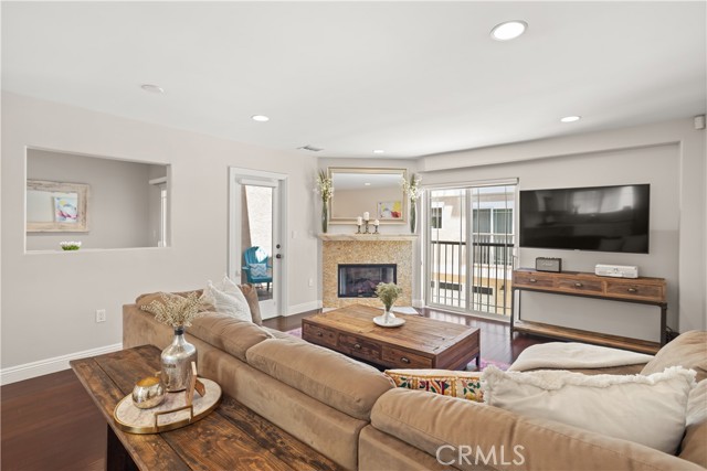 10756 Hortense ST Unit: 3