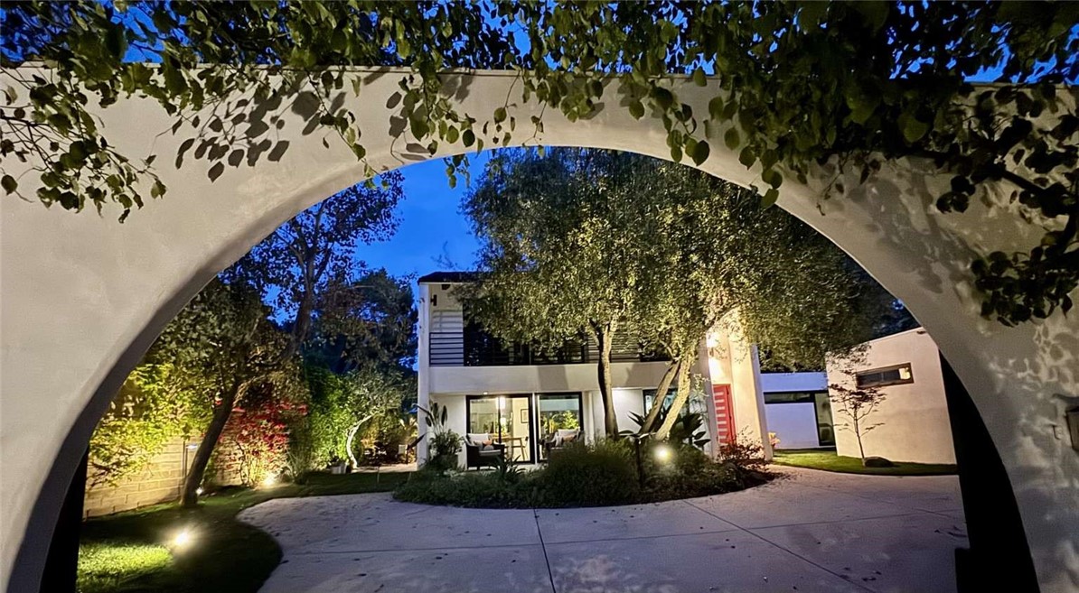 beautiful mid-century residence