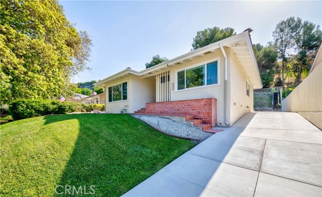 2896 Via De La Guerra