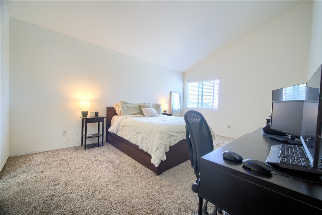 2615 Voorhees AVE Unit: 7