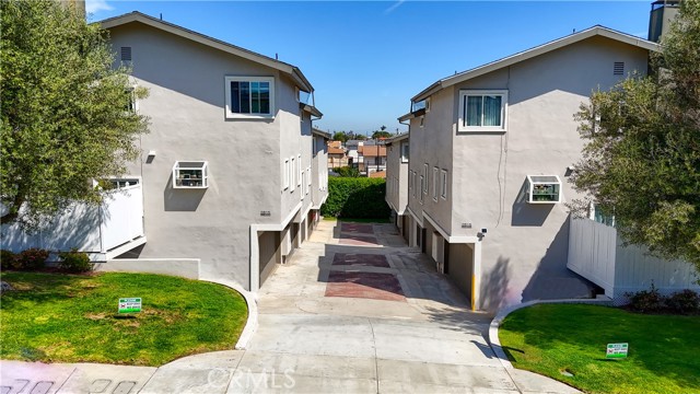 2615 Voorhees AVE Unit: 7