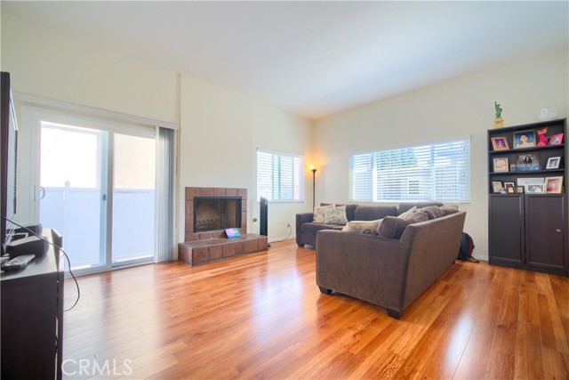 2615 Voorhees AVE Unit: 7