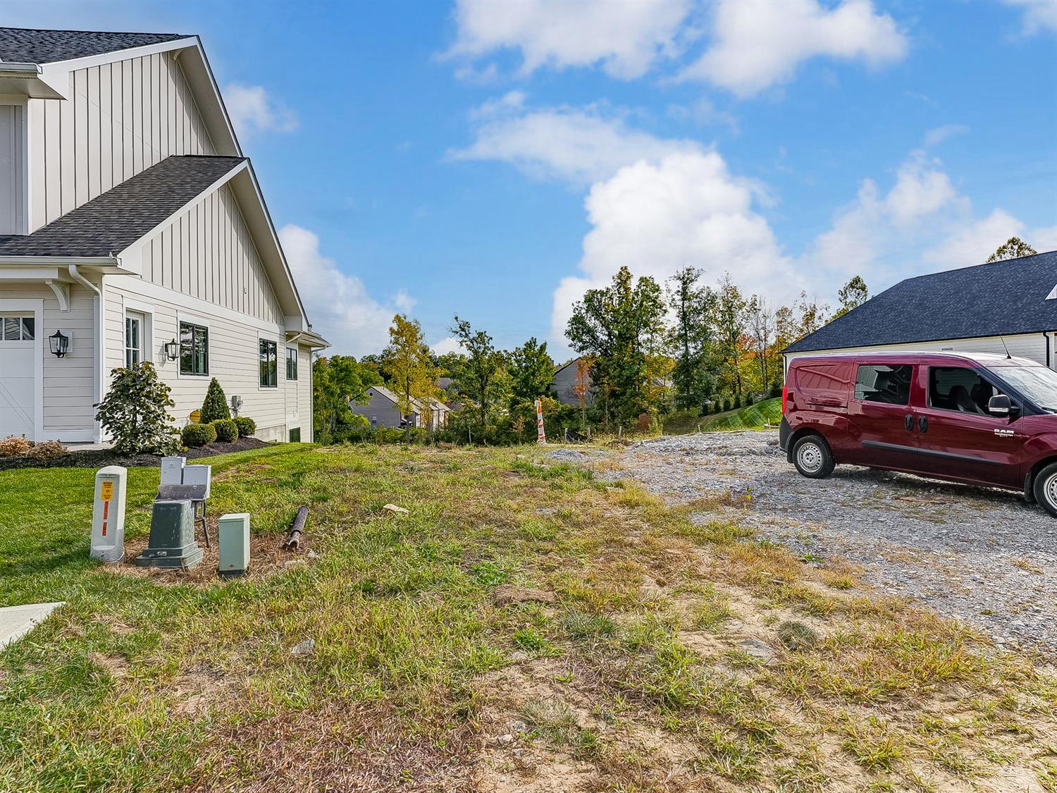 9823 Orchard Trail