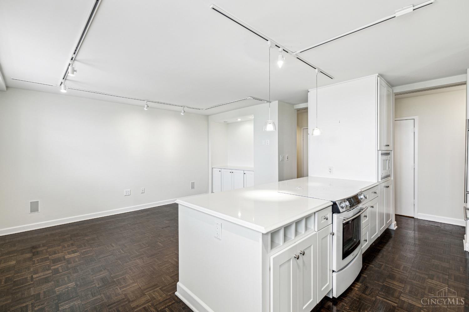 2444 Madison Road 1007